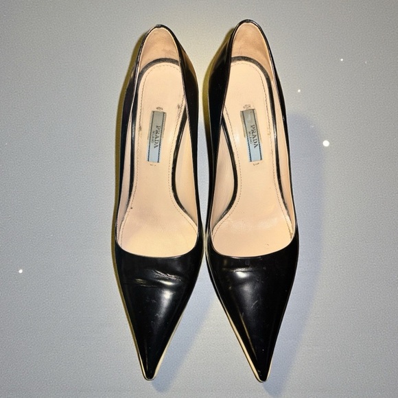 PRADA - Picture 3 of 5